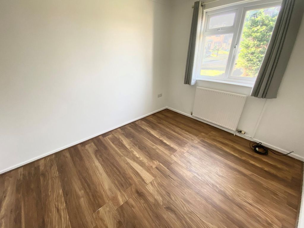 Additional image 5 of 2 bed semi-detached bungalow to rentArthur Moody Drive, Newport PO30