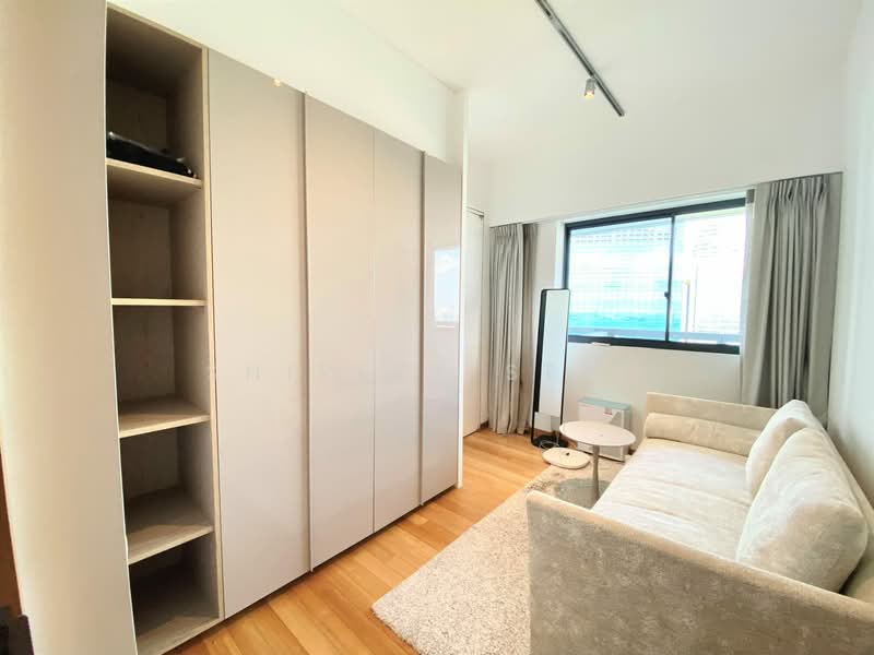 18 Marina Boulevard photo 4