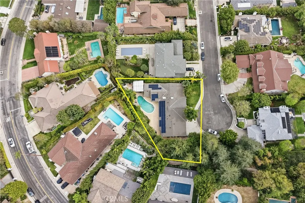 Additional image 32 of 9867 Whitwell Dr, Beverly Hills, CA 90210