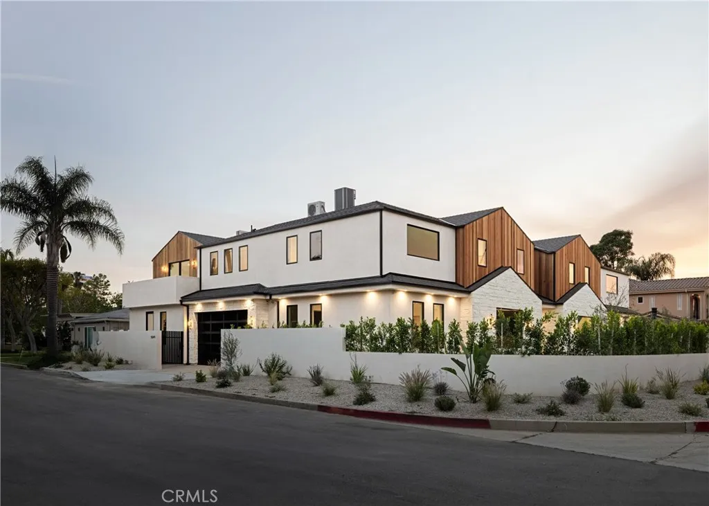 Additional image 115 of 15202 Hesby Street, Sherman Oaks, CA 91403