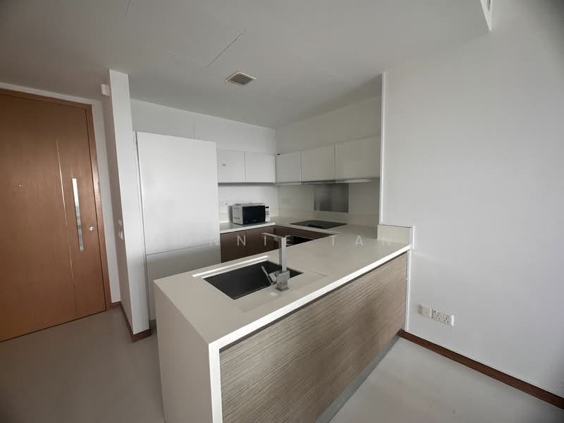 18 Marina Boulevard photo 3