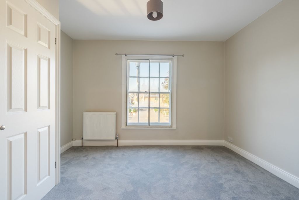 Additional image 5 of 2 bed flat for saleLondon End, Beaconsfield, Buckinghamshire HP9