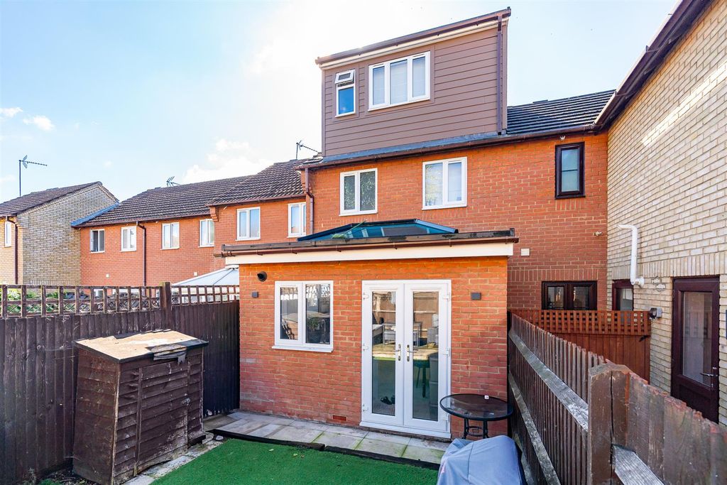 Additional image 6 of 3 bed terraced house for saleThe Briars, Hertford SG13