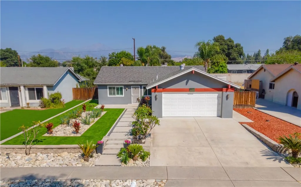 1322 Hunter Drive, Redlands, CA 92374 photo 2