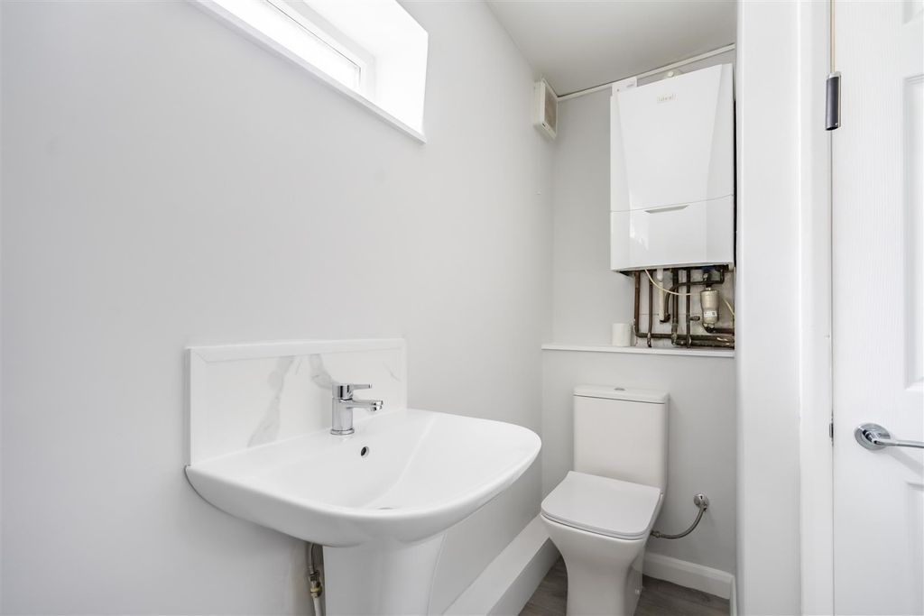 Additional image 8 of 3 bed terraced house to rentGarnet Terrace, York YO26