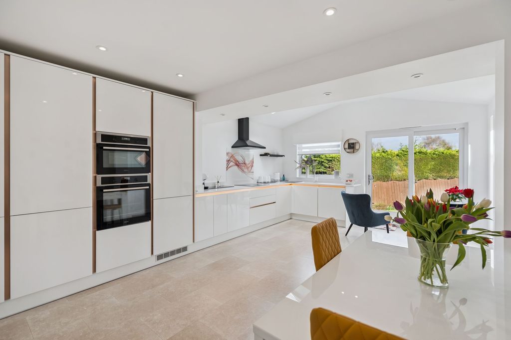 Additional image 4 of 4 bed detached house for saleBorestone Place, Stirling FK7