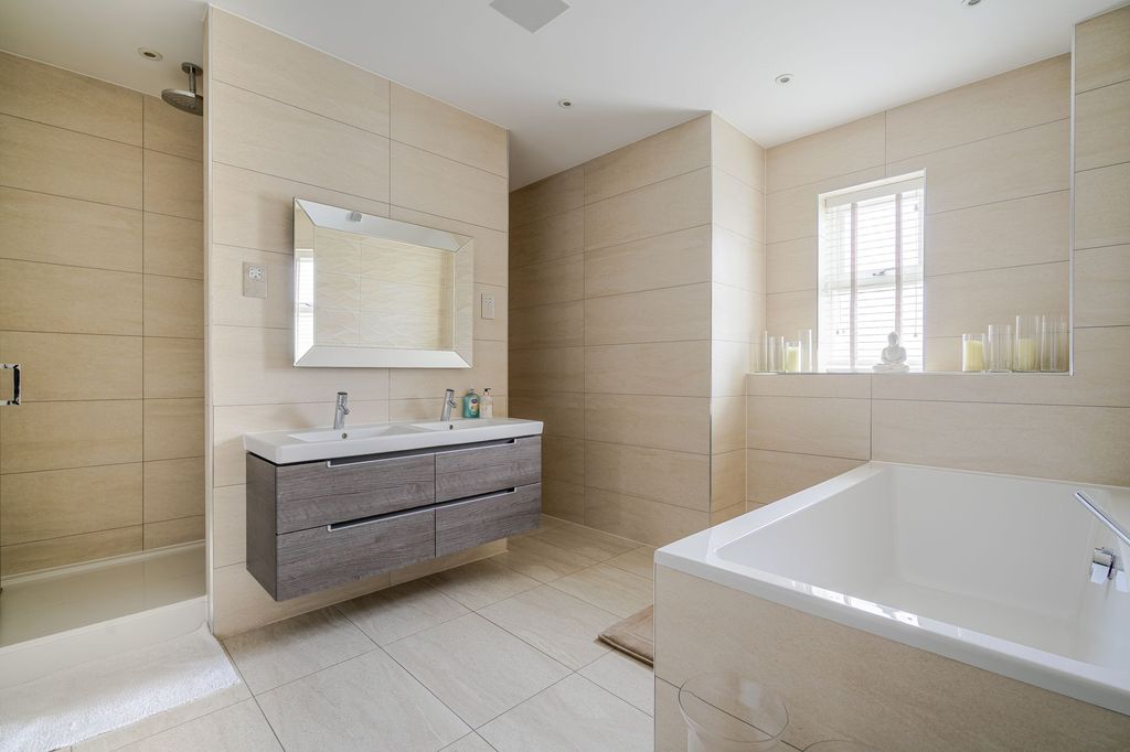 Additional image 12 of 5 bed detached house to rentSunningdale Heights, Sunningdale SL5