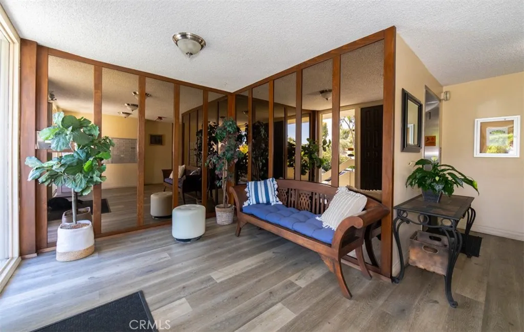 28121 Highridge Rd, Rolling Hills Estates, CA 90275