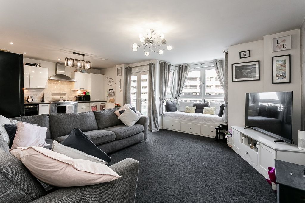 Additional image 2 of 2 bed flat for salePortland Gardens, Edinburgh EH6