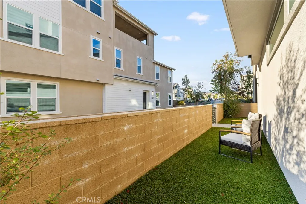 Additional image 4 of 470 Lobata, Irvine, CA 92618