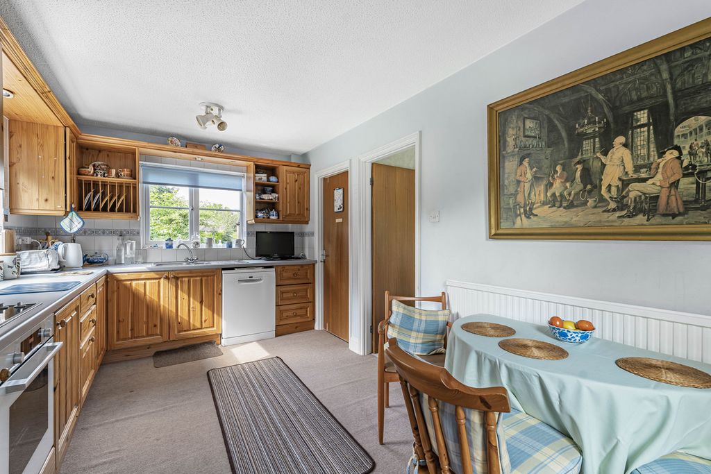 Additional image 13 of 5 bed detached house for saleMill Paddock, Abingdon OX14