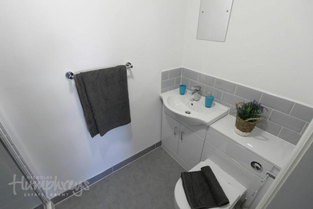 Stanton Road - VIEWINGS FROM 8am - 8pm photo 3
