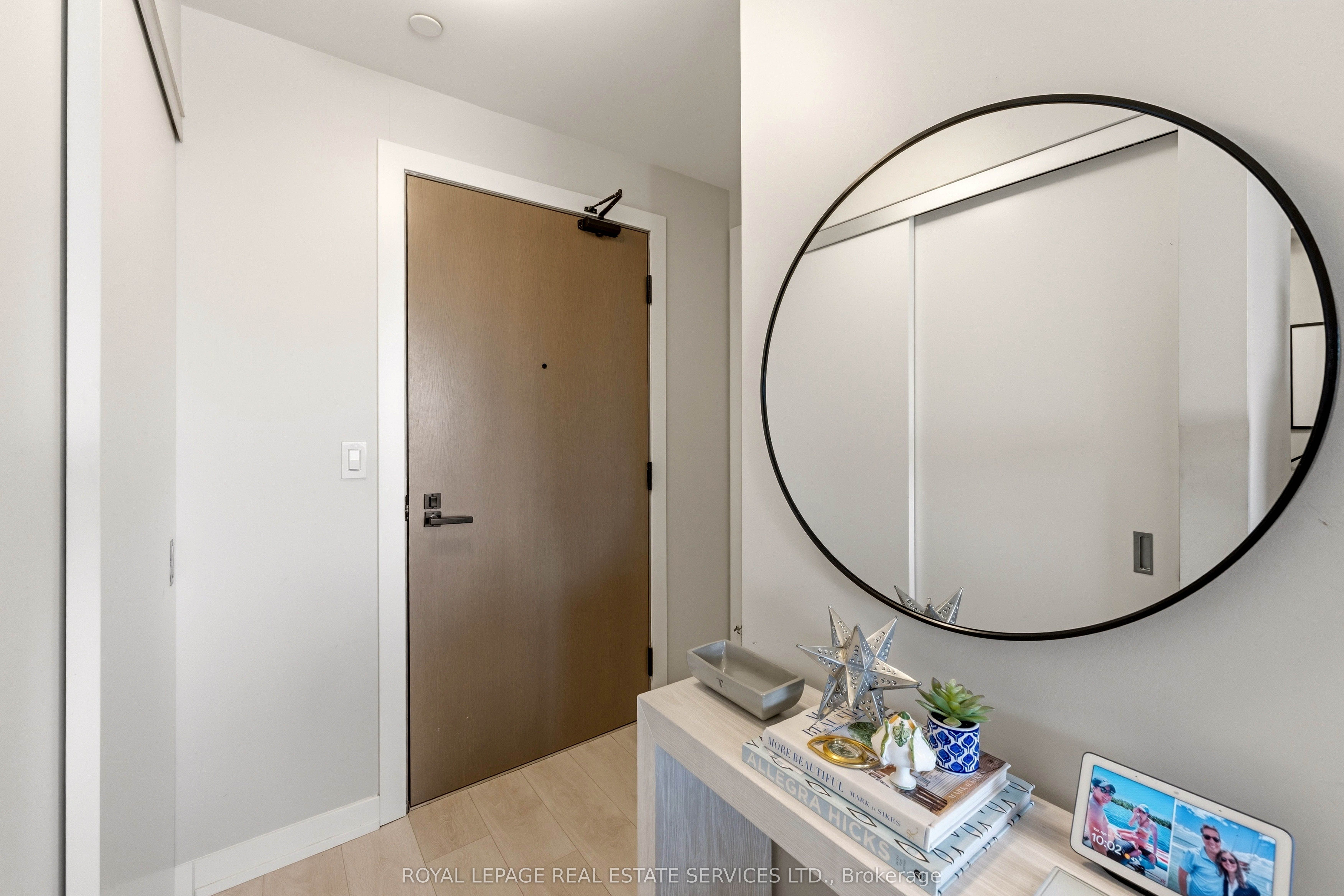Additional image 3 of 223 St Clair Avenue W, Toronto, ON, M4V 0A5