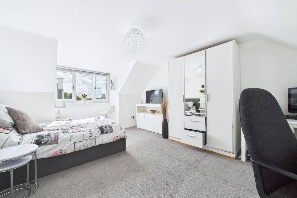 Additional image 16 of 3 bed flat for saleBloomgate, Lanark ML11