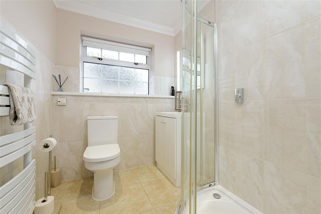 Additional image 19 of 5 bed detached house for saleLower Rainham Road, Rainham ME8