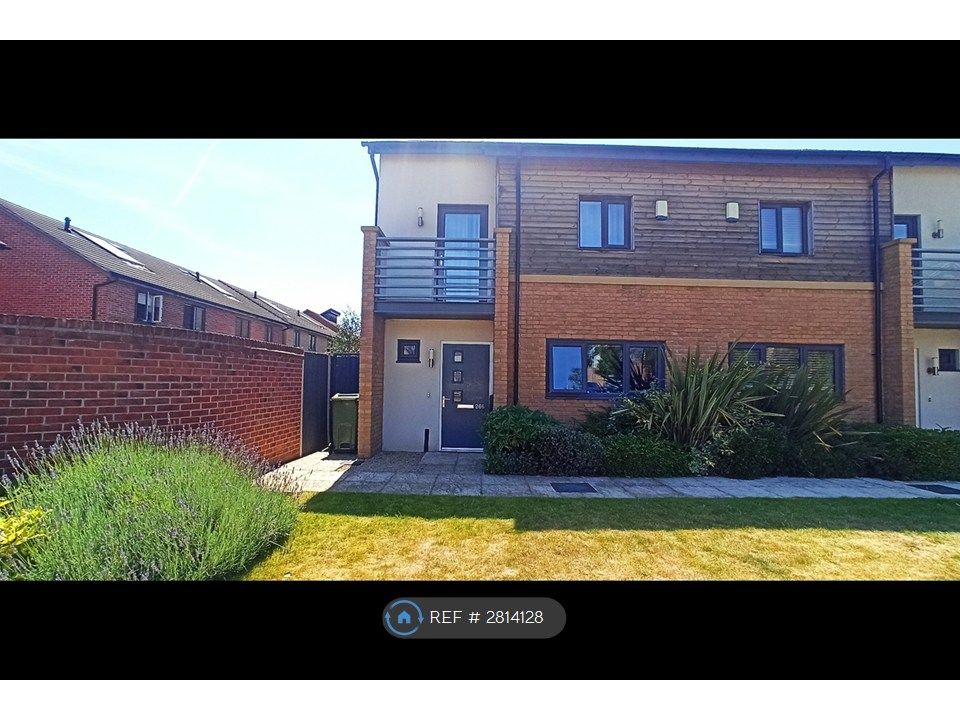3 bed semi-detached house to rentHawksbill Way, Peterborough PE2