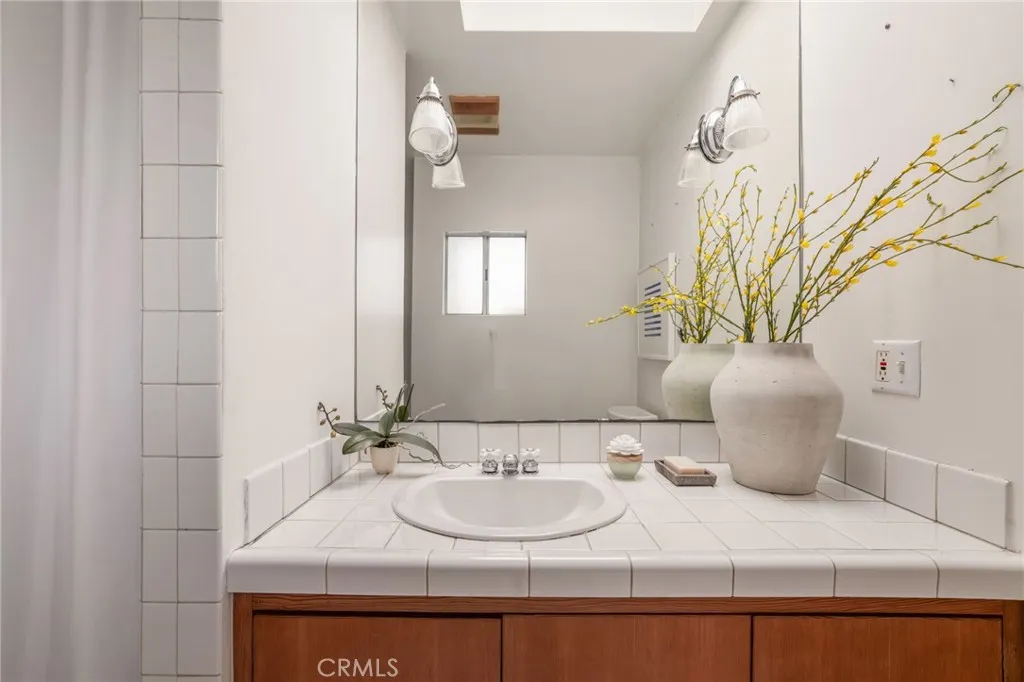 Additional image 71 of 3746 Ocean View Avenue, Los Angeles, CA 90066
