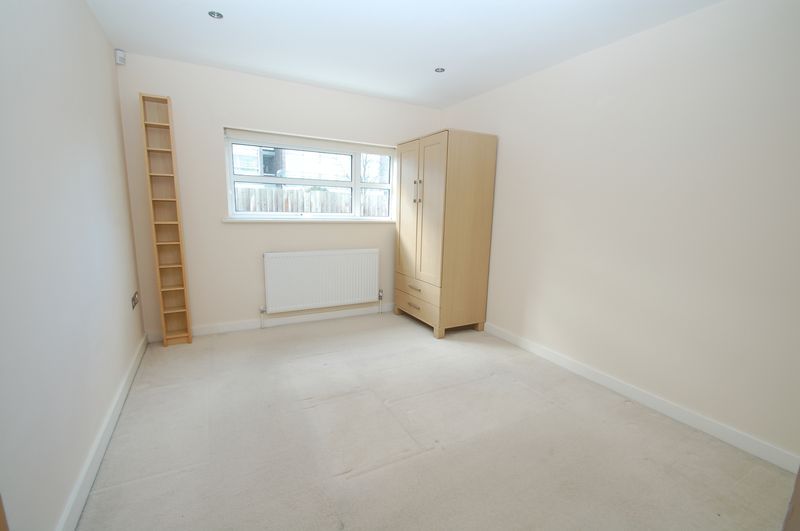 Additional image 6 of 1 bed flat to rentBridge Court, Walton-On-Thames KT12