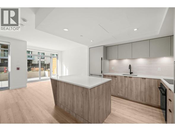 117 755 HARBOURSIDE DRIVE, North Vancouver, BC, V7P0G1