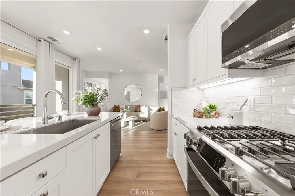 Additional image 18 of 470 Lobata, Irvine, CA 92618