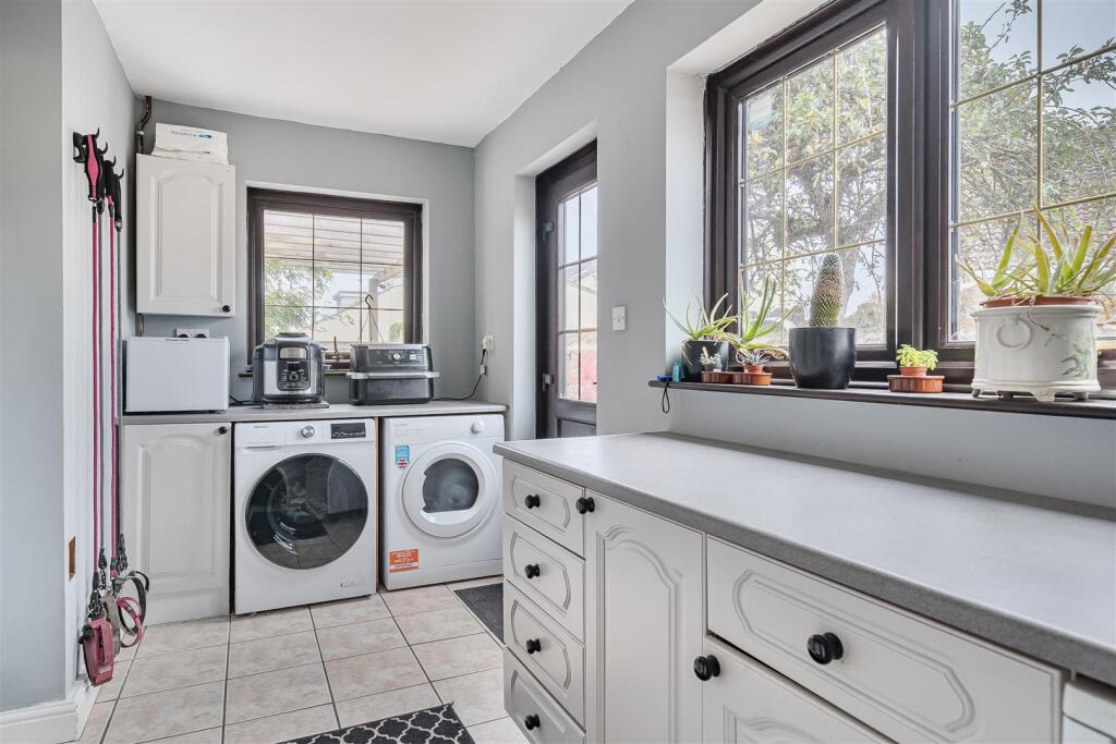 Martins Road, Keevil, BA14 photo 5