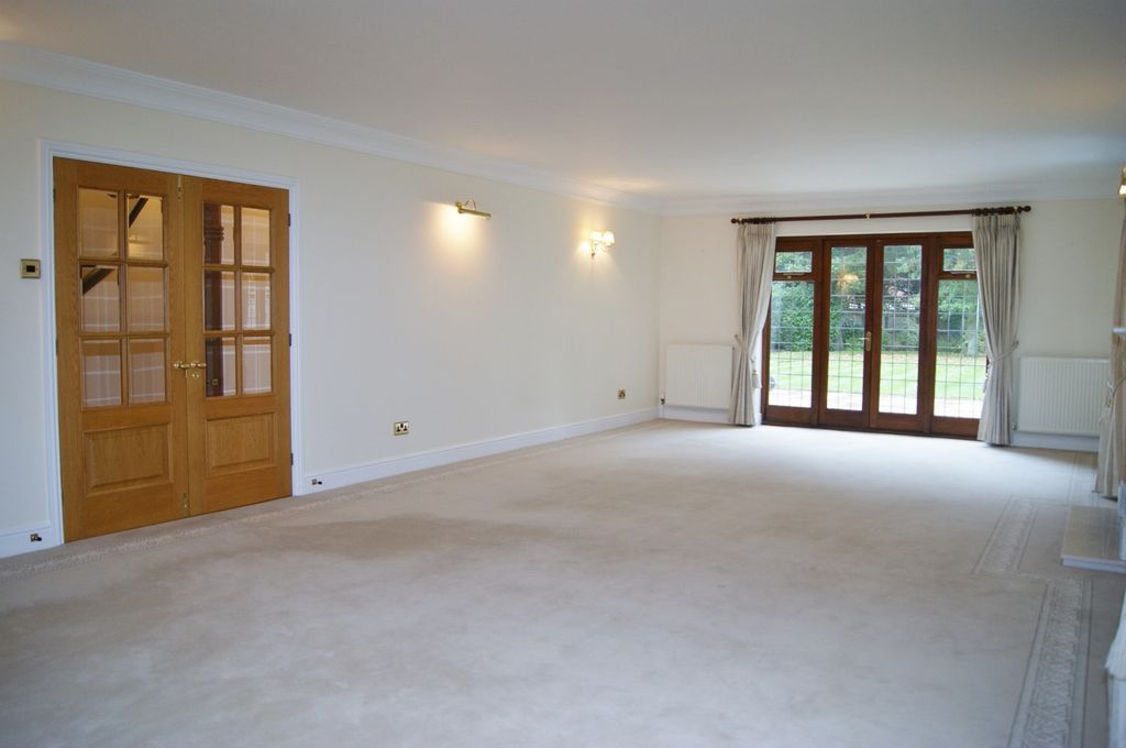 Additional image 2 of 7 bed detached house to rentPortland Park, Gerrards Cross, Buckinghamshire SL9