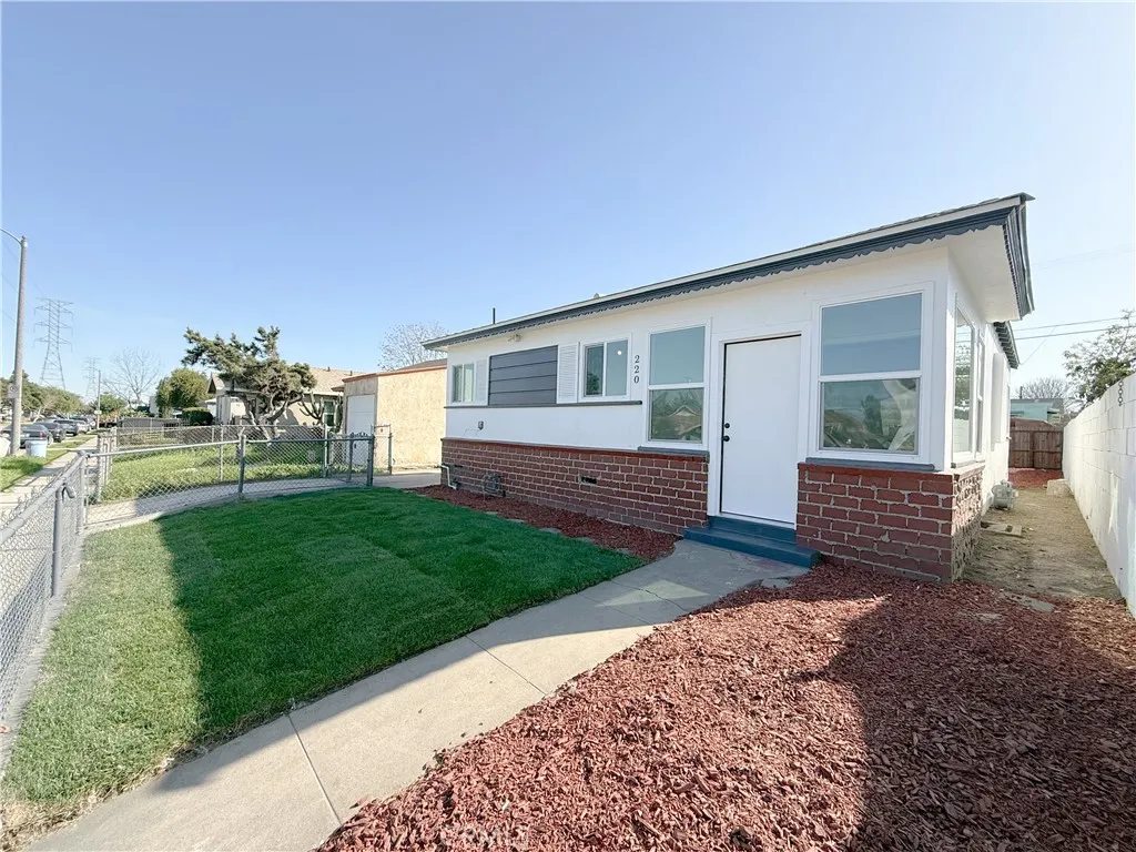 Additional image 26 of 220 W 98th Street, Los Angeles, CA 90003