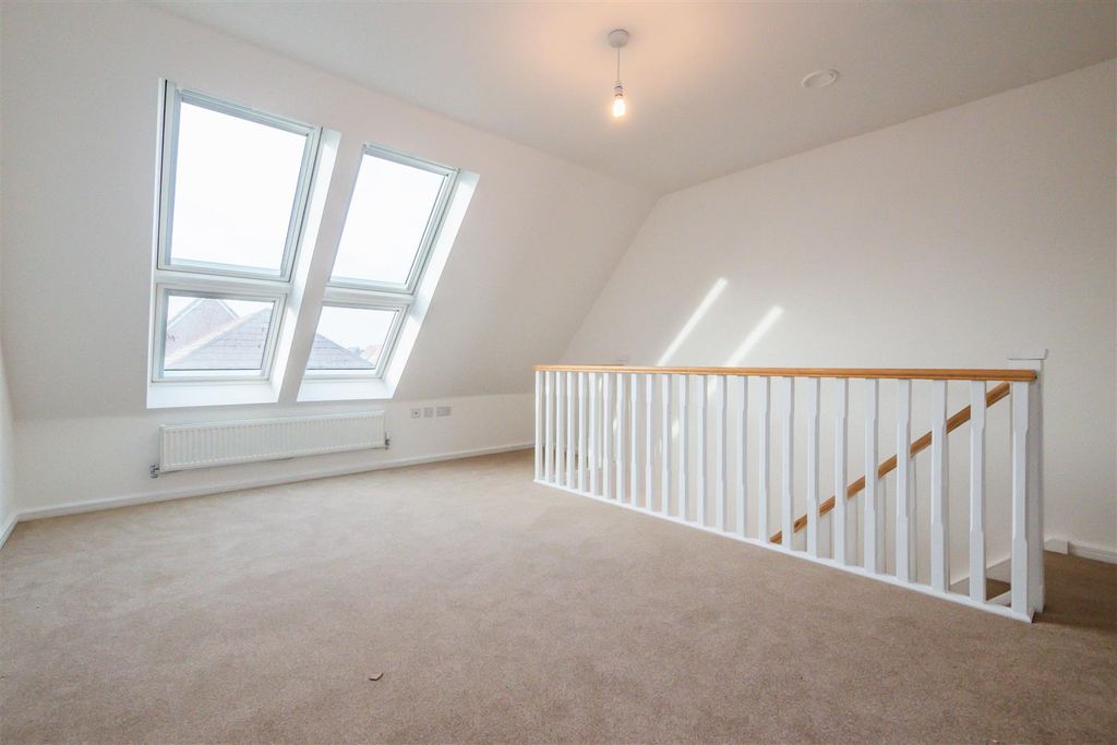 Additional image 6 of 3 bed semi-detached house to rentHerringbone Road, Worsley M28