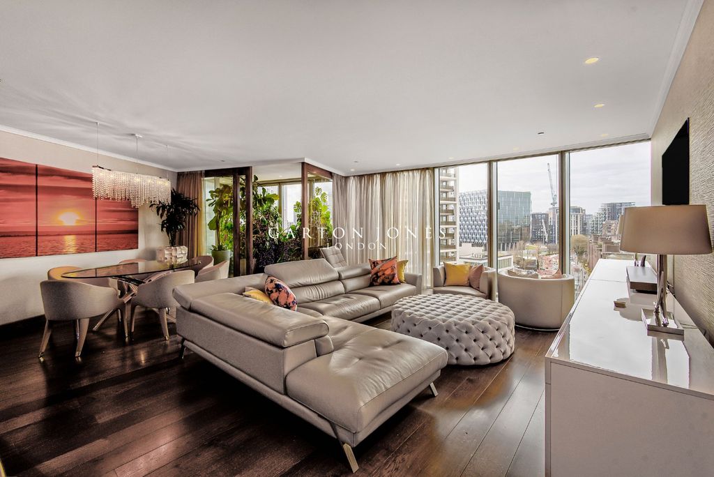 Additional image 2 of 2 bed flat to rentTower Building, 1 St Georges Wharf, London SW8