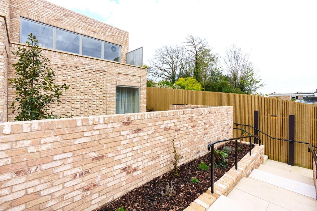 Additional image 11 of 3 bed semi-detached house to rentPreston Park Avenue, Brighton BN1