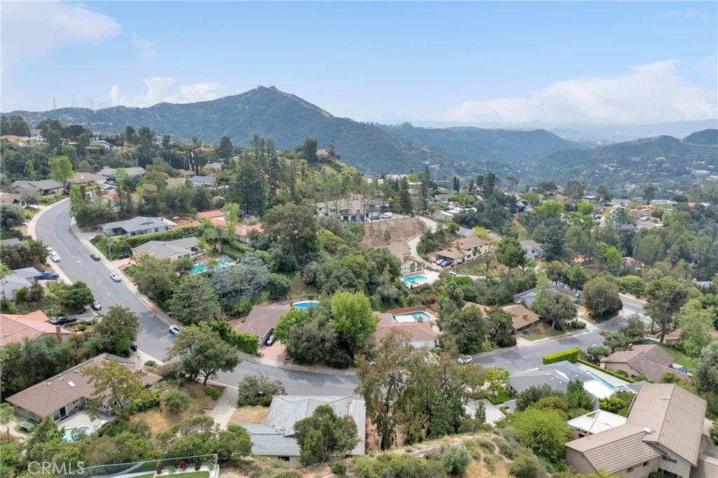 Additional image 60 of 3737 San Augustine Dr, Glendale, CA 91206