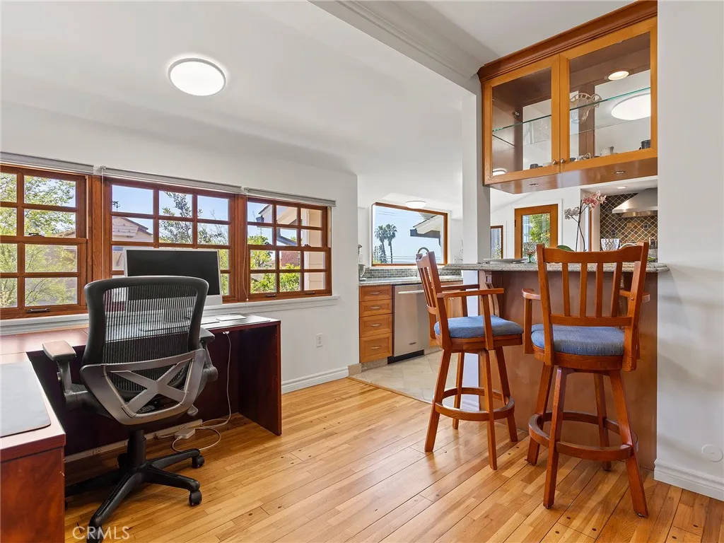 Additional image 11 of 1012 N Sunset Canyon Drive, Burbank, CA 91504
