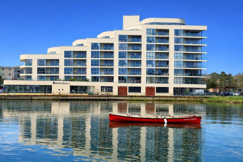 2 bed flat for saleThe Mirage, Portishead BS20