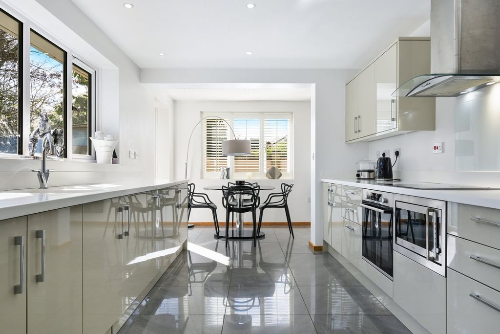 Additional image 2 of 4 bed semi-detached house for saleOatlands Avenue, Weybridge KT13