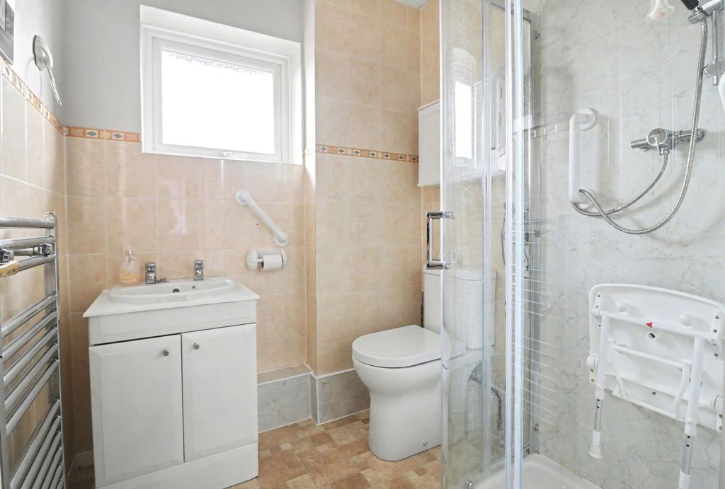 Additional image 10 of 3 bed semi-detached house for saleMallow Road, Hedge End SO30
