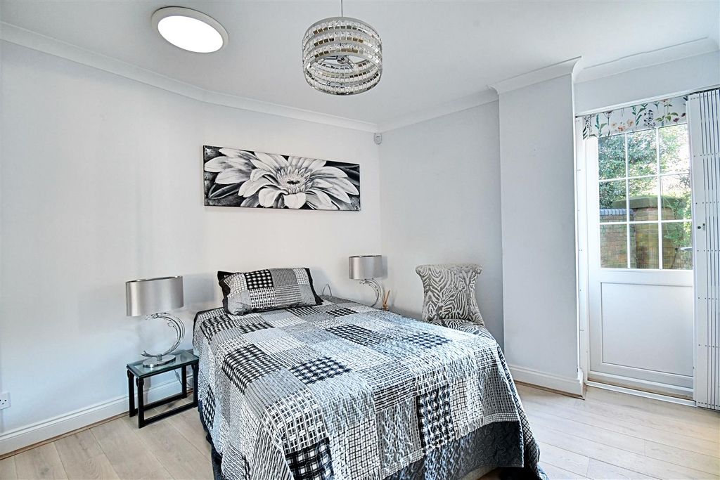 Additional image 7 of 2 bed end terrace house for saleDunkirks Mews, Hertford SG13