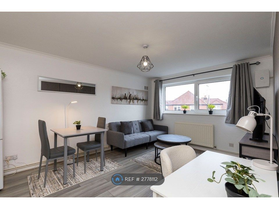 1 bed flat to rentBishopric, Horsham RH12