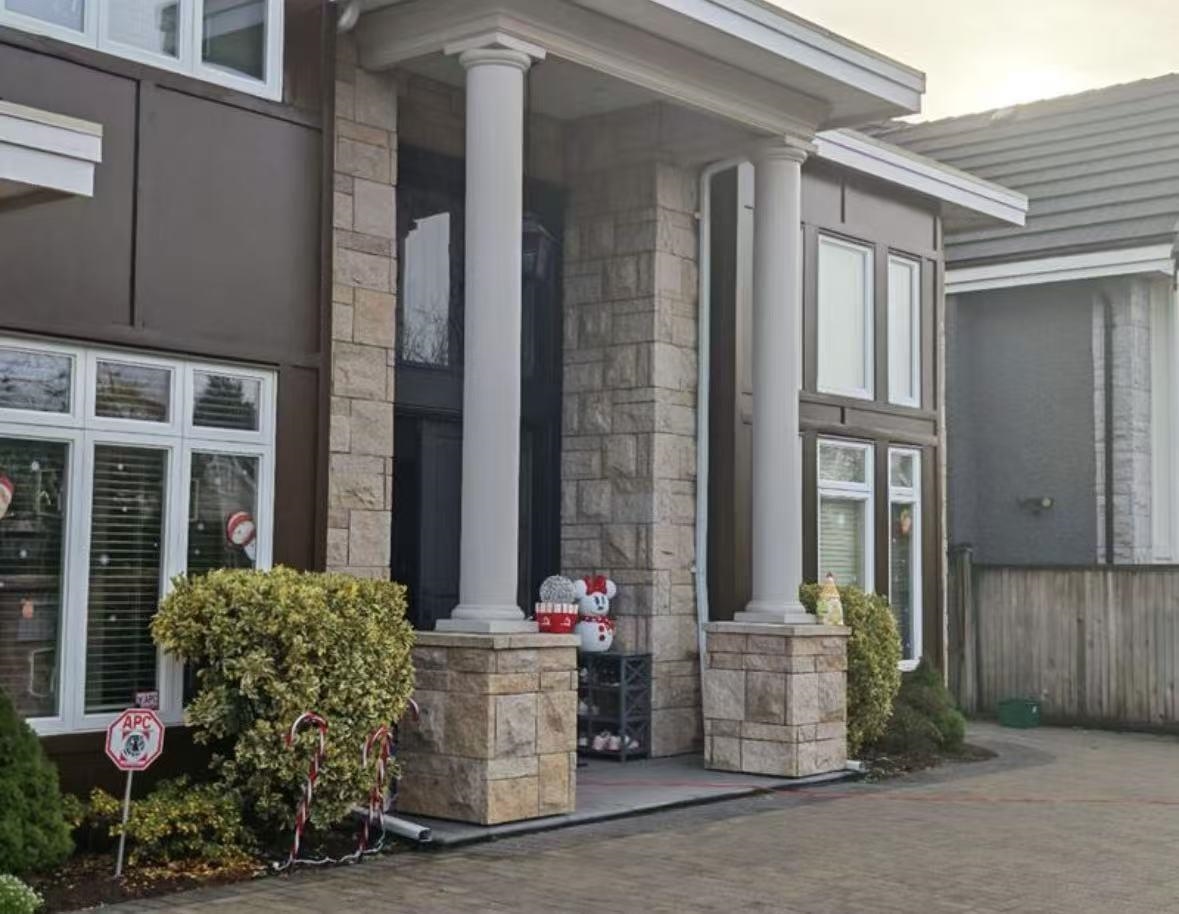 Ground/ Uppe-7460 Chelsea Rd , Richmond, BC, V7C 3S8