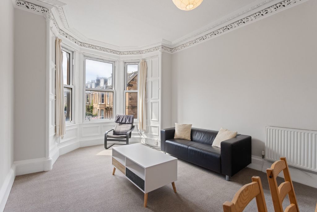 3 bed flat to rentViewforth, Bruntsfield, Edinburgh EH10 photo 2
