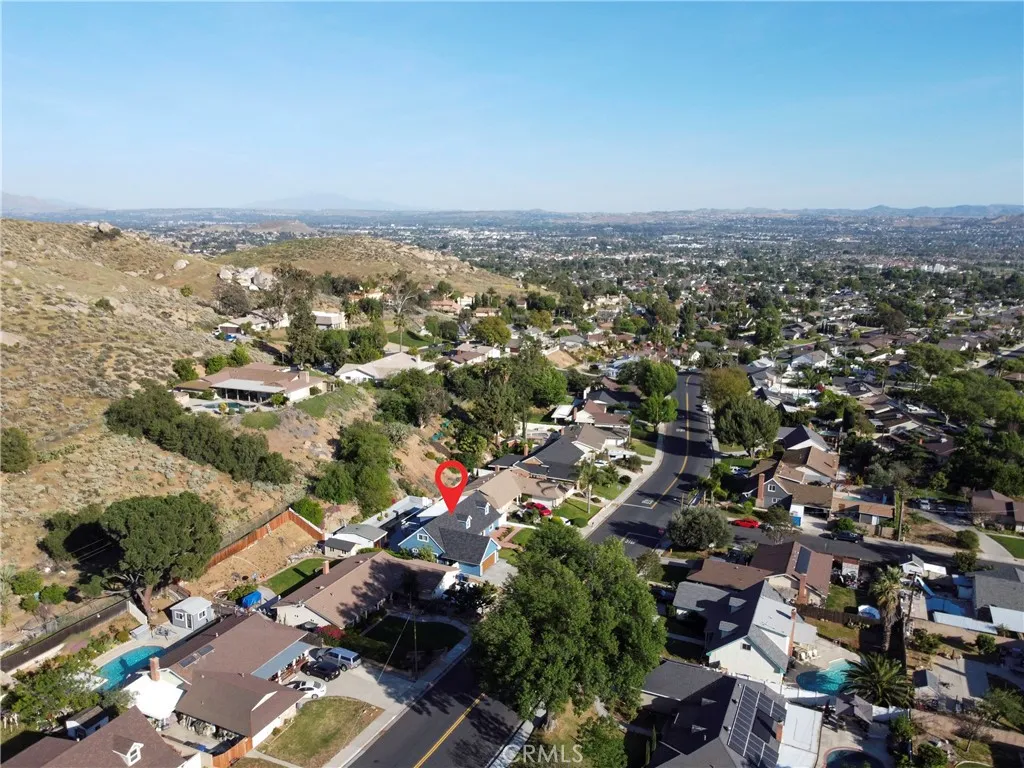 5481 Peacock Ln, Riverside, CA 92505