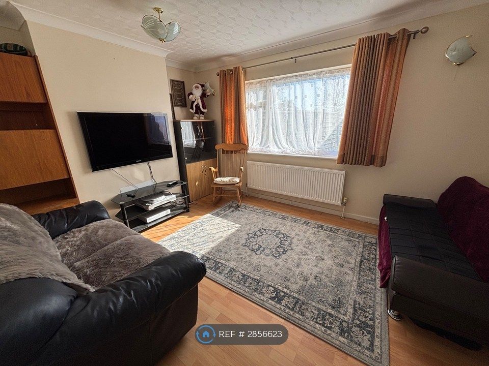 Additional image 3 of 5 bed semi-detached house to rentNeville Drive, Thatcham RG19