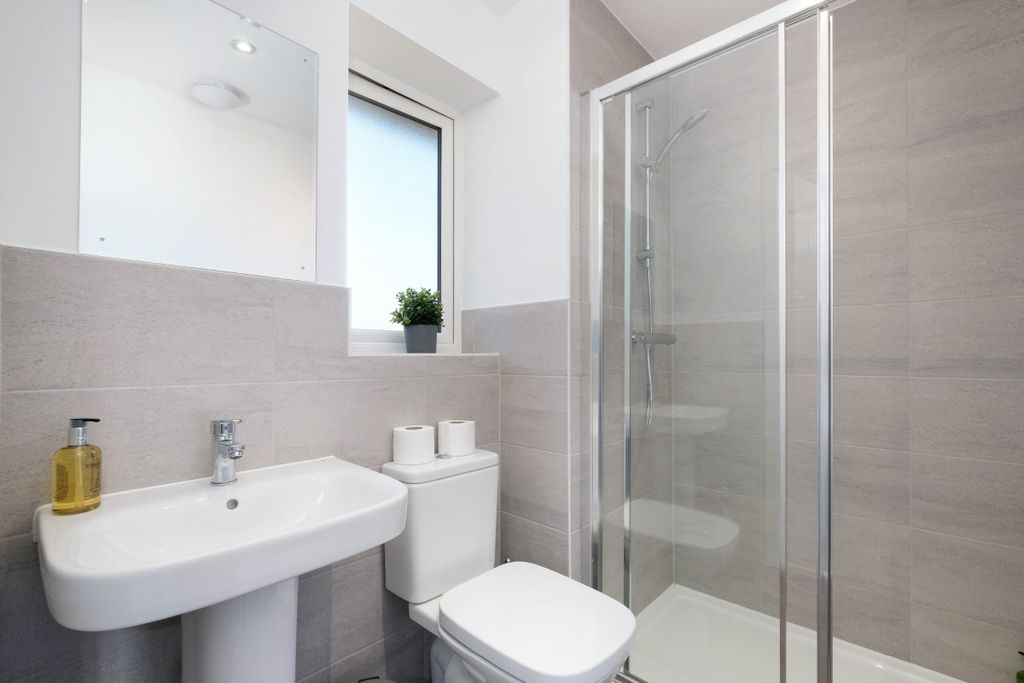 Additional image 46 of 5 bed semi-detached house to rentKempster Way, Weston Turville, Aylesbury HP22