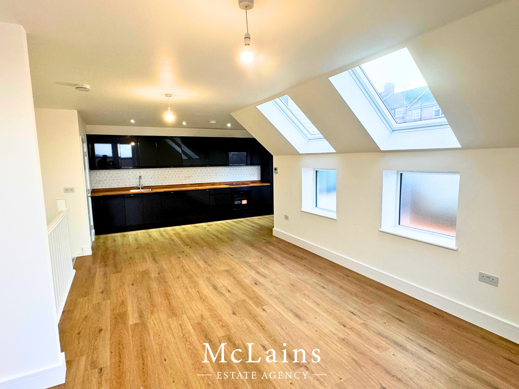 Additional image 2 of 2 bed flat to rent2-Bed Flat On Seymour Ave, Luton, Bedfordshire LU1