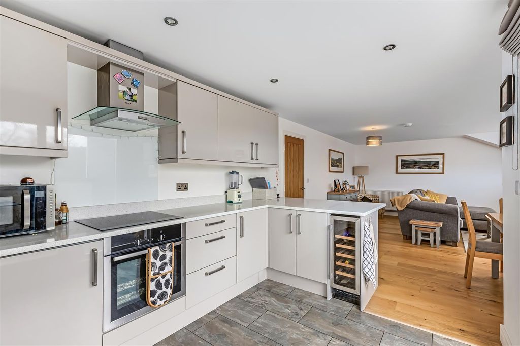 Additional image 7 of 2 bed flat for saleWest View, Ilkley LS29