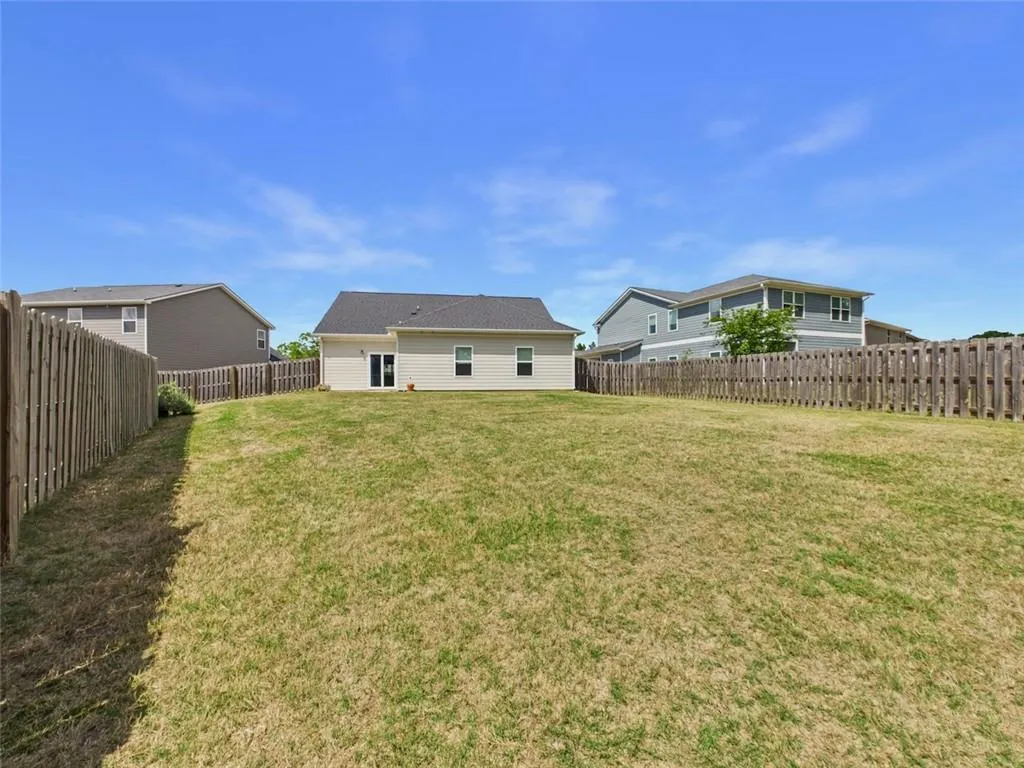 Additional image 35 of 129 Wood Hill Drive, Smiths Station, AL 36877