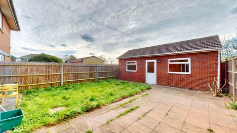 Willowbrook Road, Southall UB2