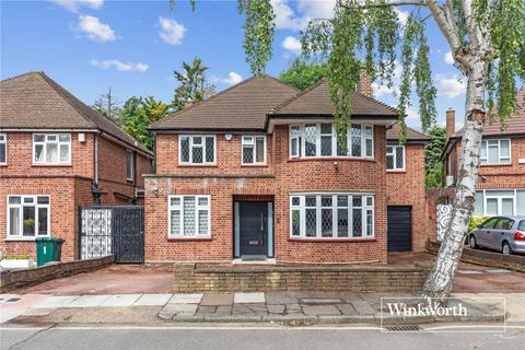 Kingswood Park, Finchley, London N3