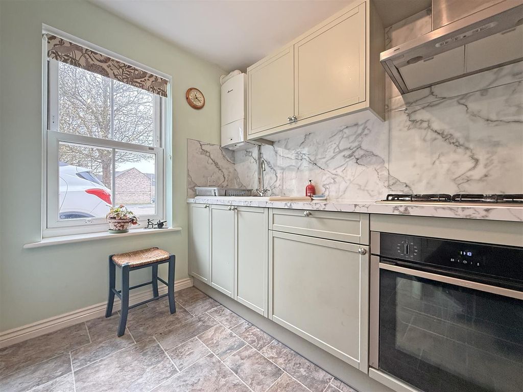 Additional image 9 of 3 bed end terrace house for saleBarlow Gardens, Beacon Park, Plymouth PL2