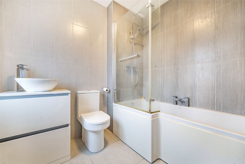 Additional image 11 of 4 bed semi-detached house to rentThe Drive, Cornmeadow Lane, Worcester, Worcestershire WR3