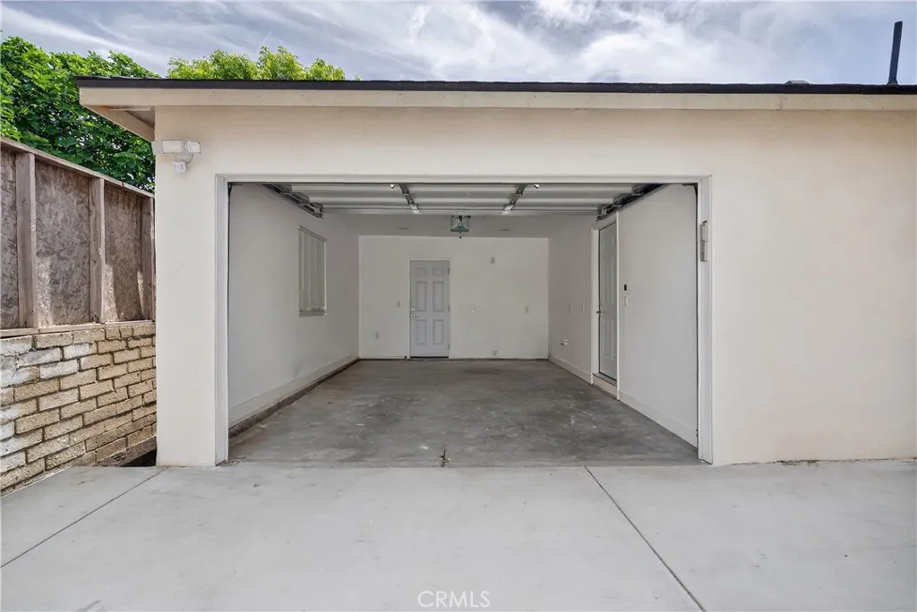 Additional image 61 of 906 W poplar Street, Compton, CA 90220